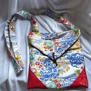 Floral Patterned Crossbody Bag